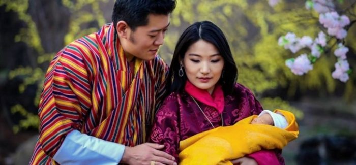 Đức vua Bhutan nấu ăn cho trẻ em – cảm hứng đến từ những điều bé nhỏ